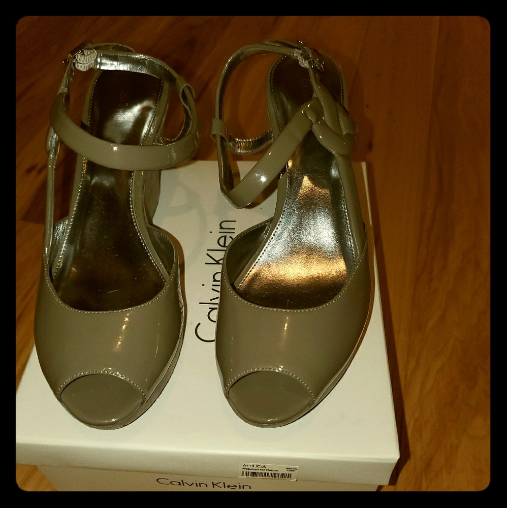 Calvin klein wedge sandals